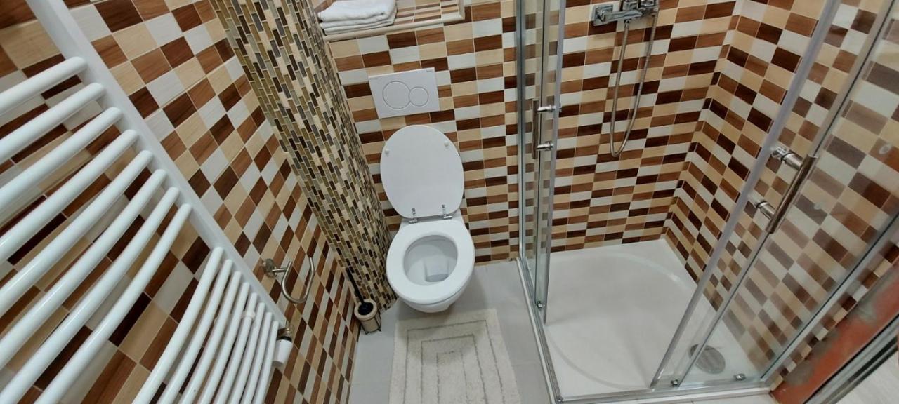 Apartment Krale Jiriho Karlovy Vary Bagian luar foto