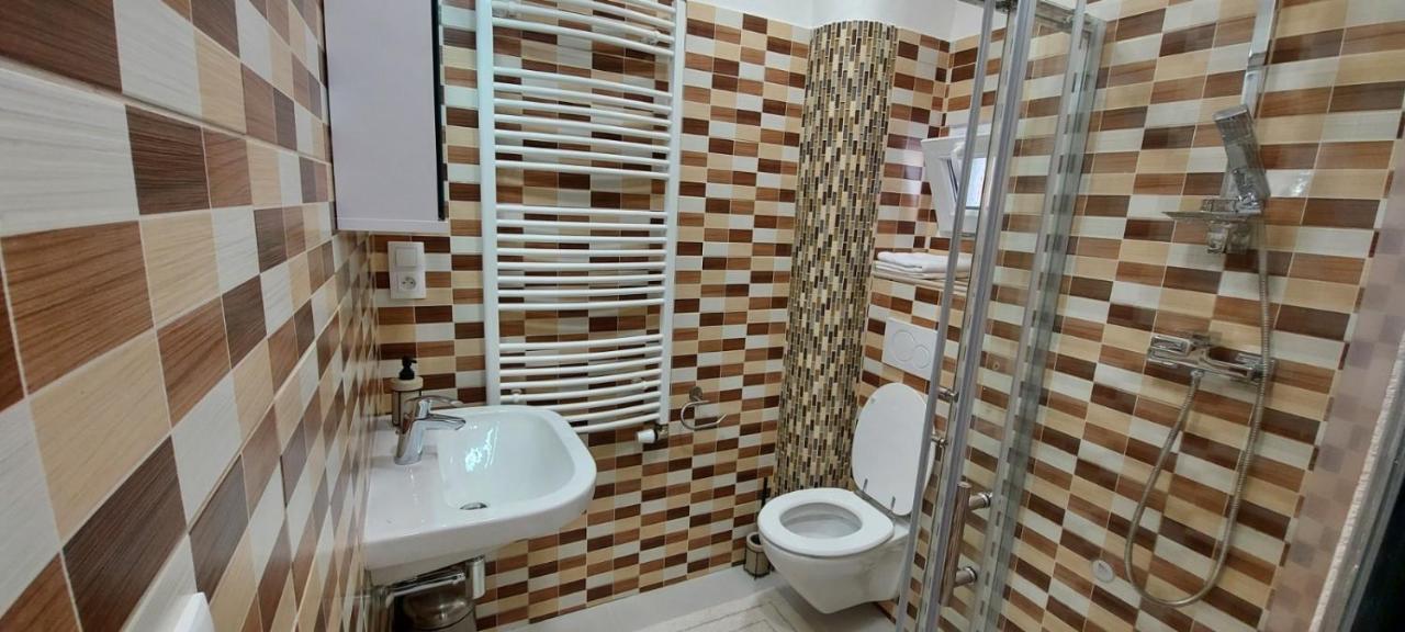 Apartment Krale Jiriho Karlovy Vary Bagian luar foto