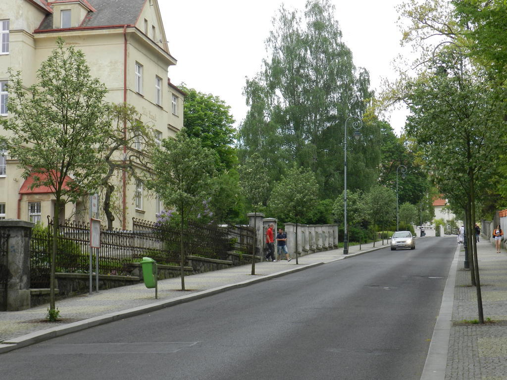 Apartment Krale Jiriho Karlovy Vary Bagian luar foto
