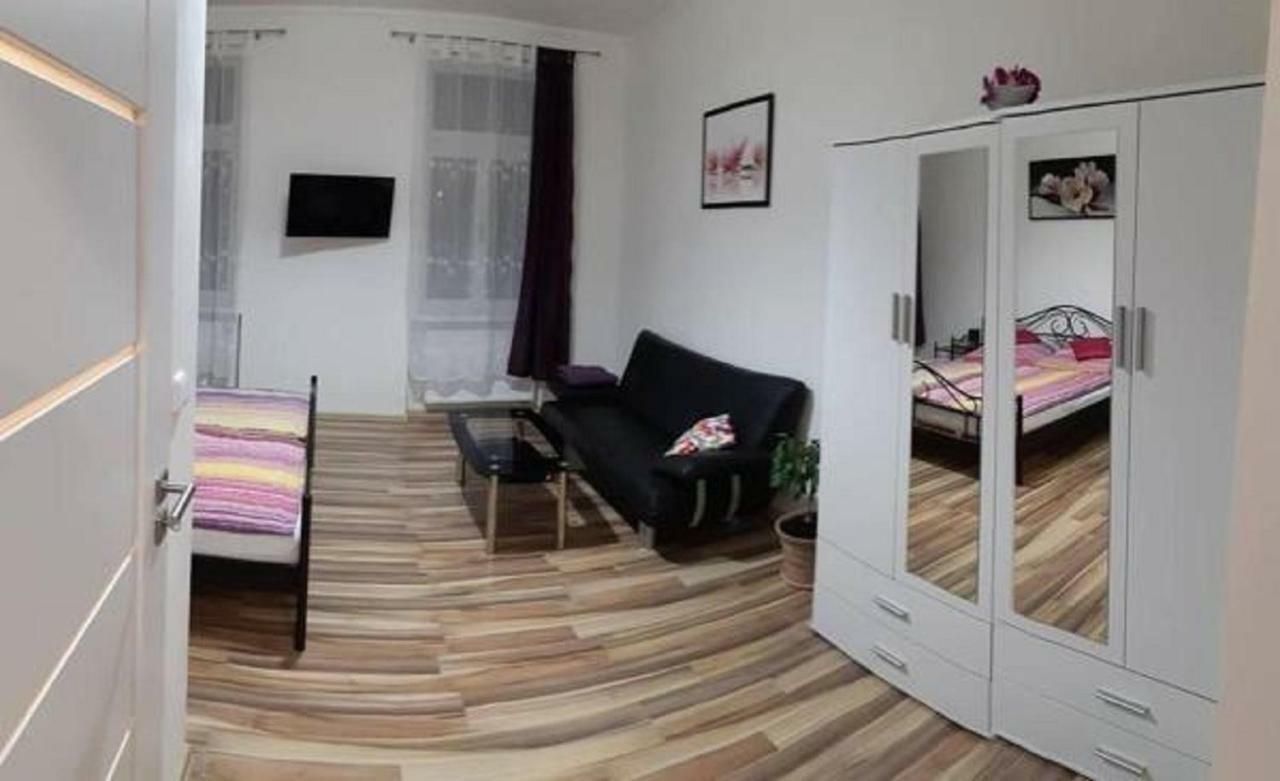 Apartment Krale Jiriho Karlovy Vary Bagian luar foto